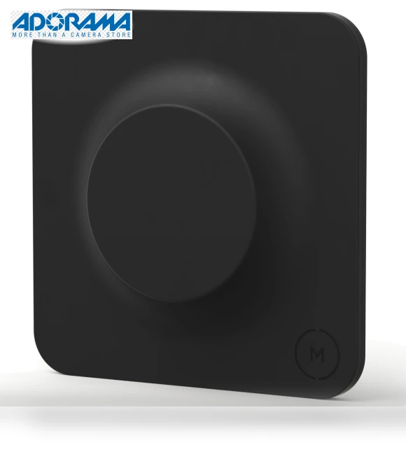 Curved Surface Mount for AirTags — Smart Clip Accessories, Moment