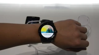 LG G Watch R Hands On! (IFA 2014)